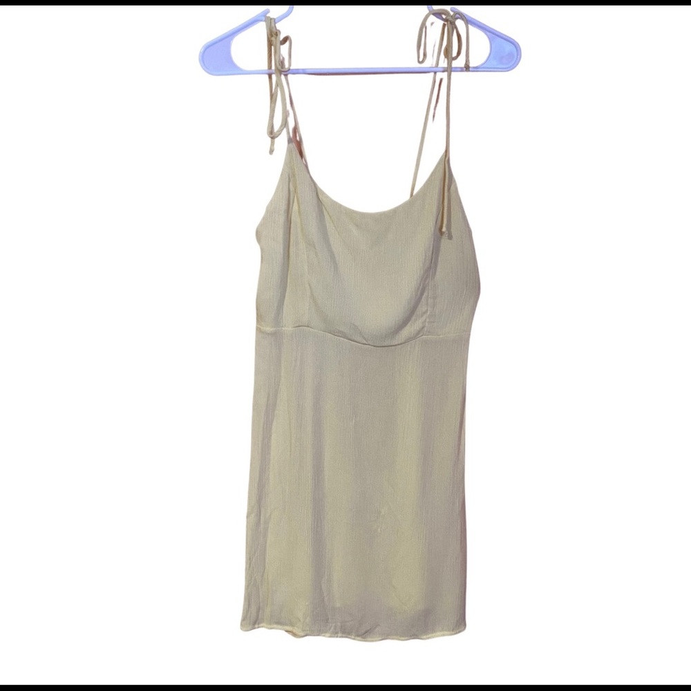 Yellow summer dress with adjustable straps